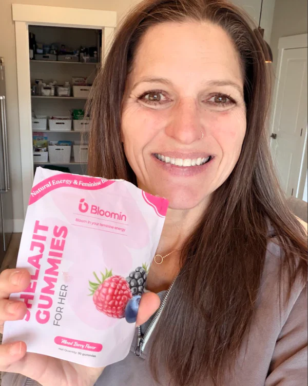 Janelle with Bloomin gummies